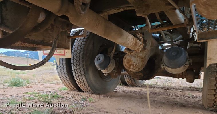 image for item DY1232 1979 Kenworth crane truck