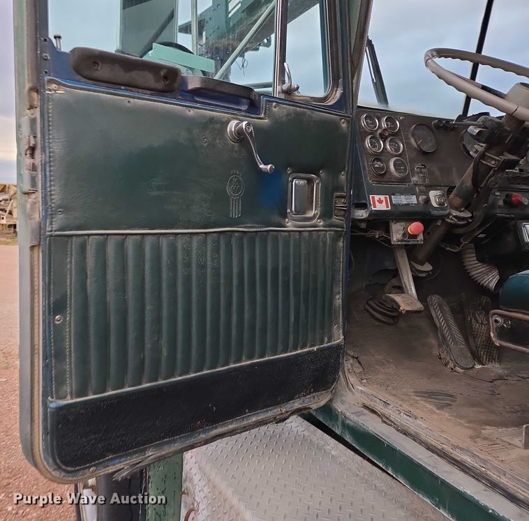 image for item DY1232 1979 Kenworth crane truck