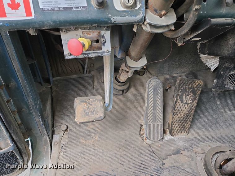 image for item DY1232 1979 Kenworth crane truck