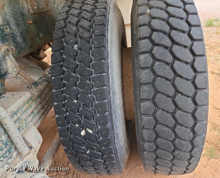 image for item DY1232 1979 Kenworth crane truck