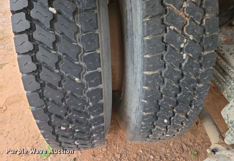 image for item DY1232 1979 Kenworth crane truck