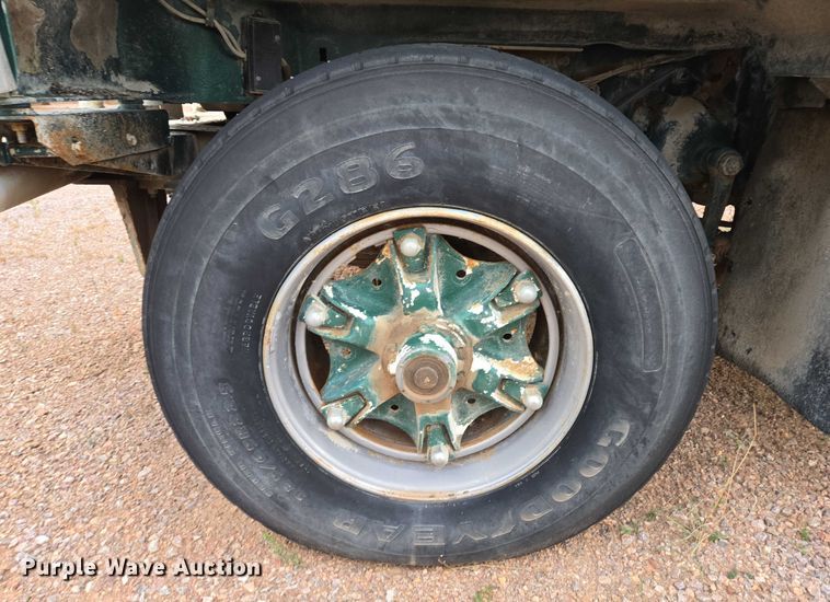 image for item DY1232 1979 Kenworth crane truck