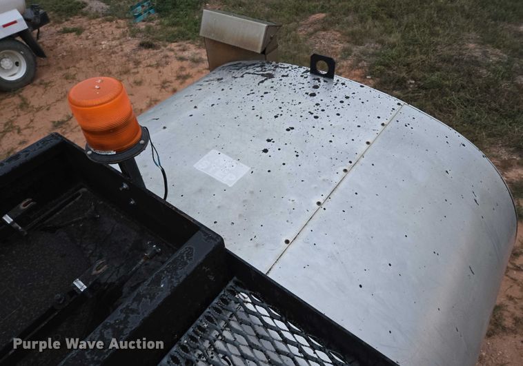 image for item DY1234 2007 International 7300 oil distributor truck