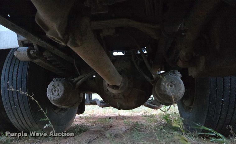 image for item DY1234 2007 International 7300 oil distributor truck