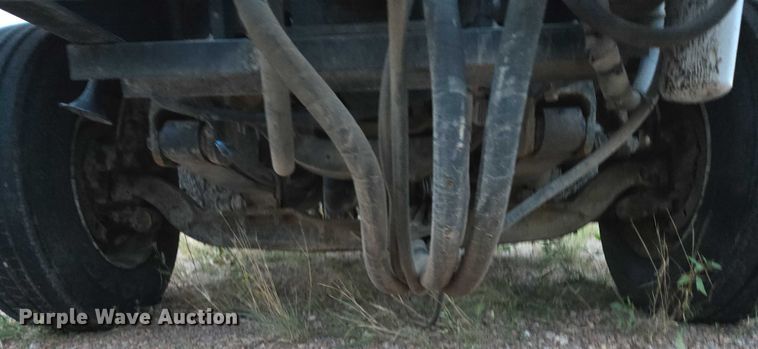 image for item DY1234 2007 International 7300 oil distributor truck