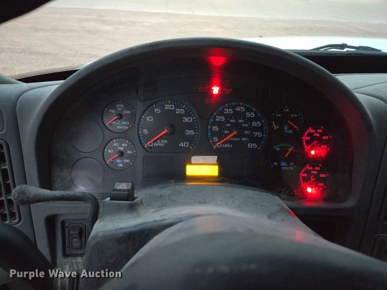 image for item DY1234 2007 International 7300 oil distributor truck