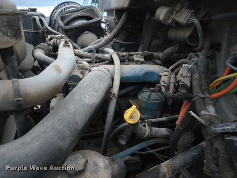 image for item DY1234 2007 International 7300 oil distributor truck