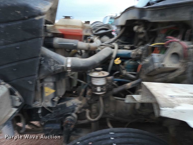 image for item DY1234 2007 International 7300 oil distributor truck