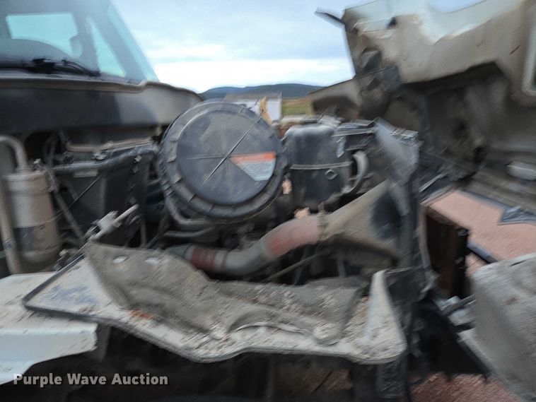 image for item DY1234 2007 International 7300 oil distributor truck