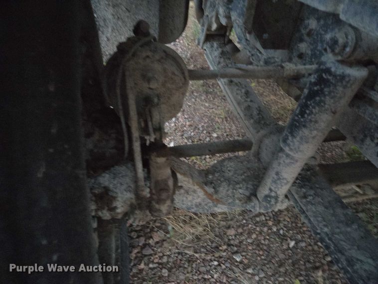 image for item DY1234 2007 International 7300 oil distributor truck