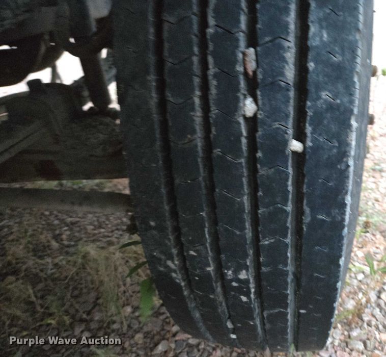 image for item DY1234 2007 International 7300 oil distributor truck