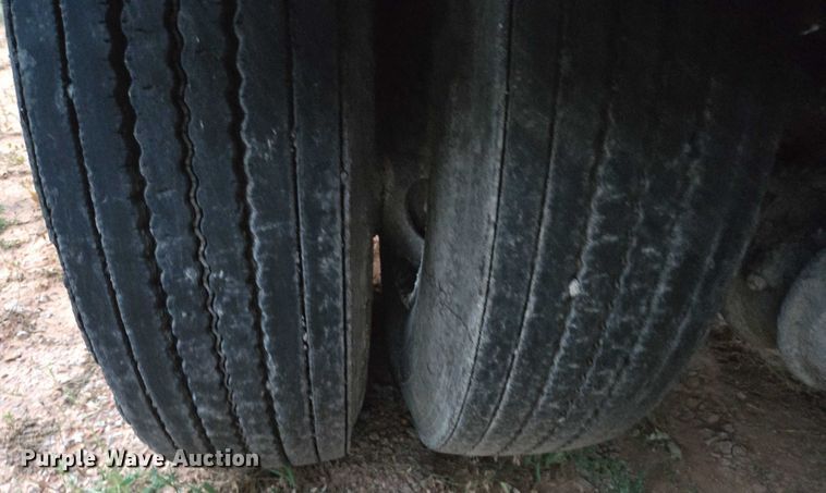 image for item DY1234 2007 International 7300 oil distributor truck