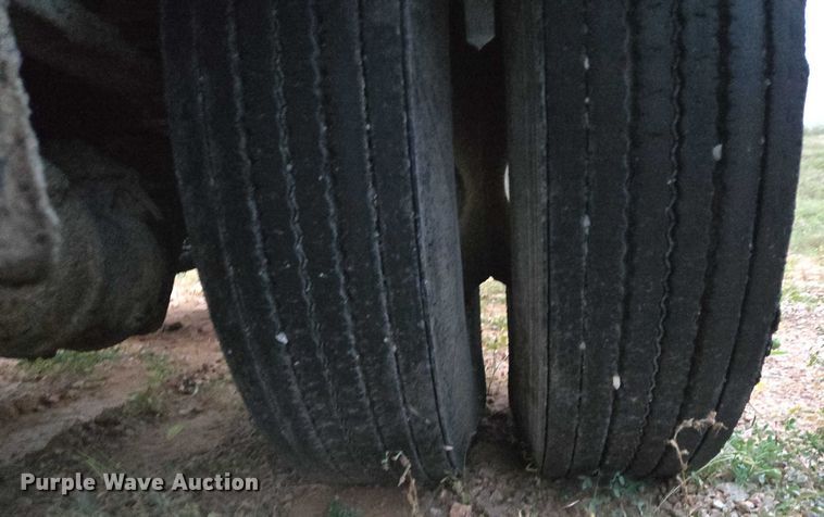 image for item DY1234 2007 International 7300 oil distributor truck