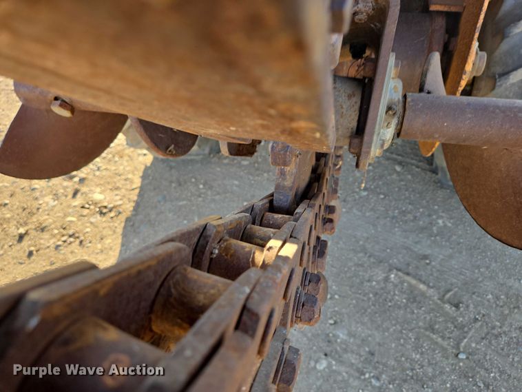 image for item DY1430 1994 Case 660 trencher