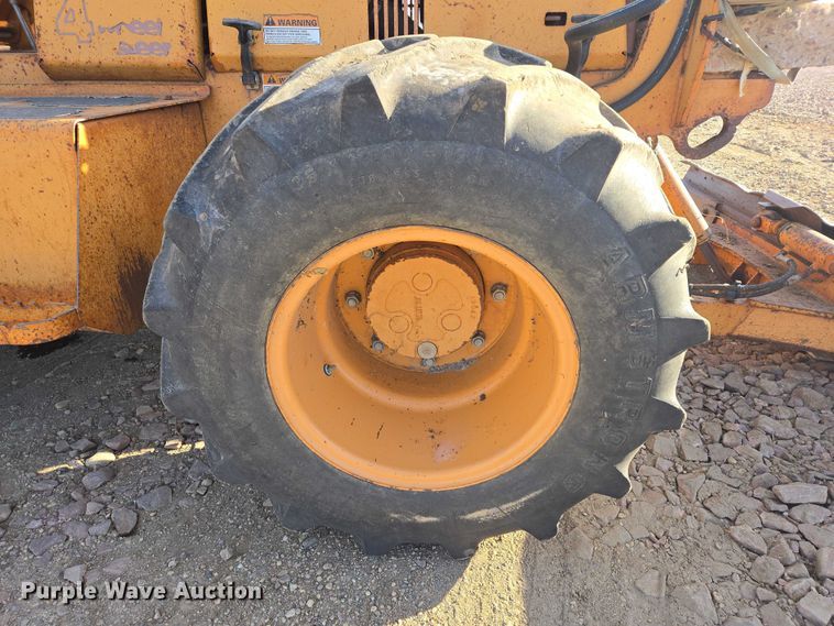 image for item DY1430 1994 Case 660 trencher