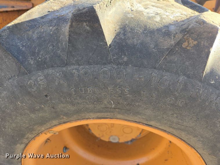 image for item DY1430 1994 Case 660 trencher