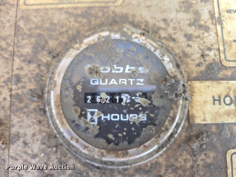 image for item DY1431 1996 Mack MR690S concrete pump truck