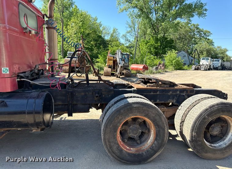 image for item DZ4082 1984 Autocar semi truck