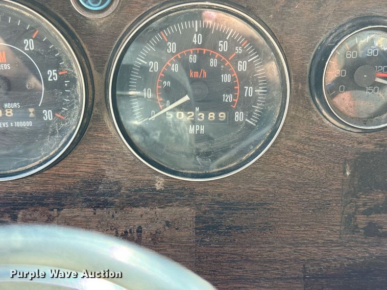 image for item DZ4082 1984 Autocar semi truck