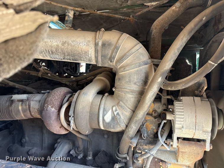 image for item DZ4082 1984 Autocar semi truck