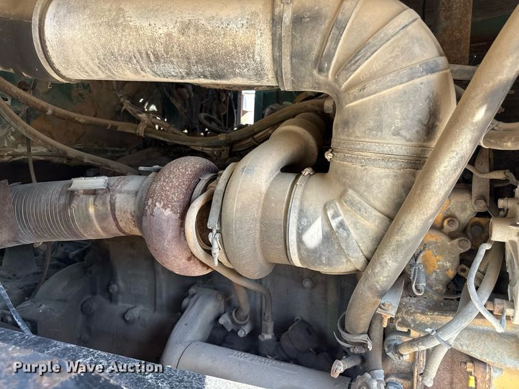 image for item DZ4082 1984 Autocar semi truck