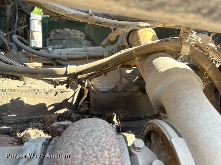 image for item DZ4082 1984 Autocar semi truck