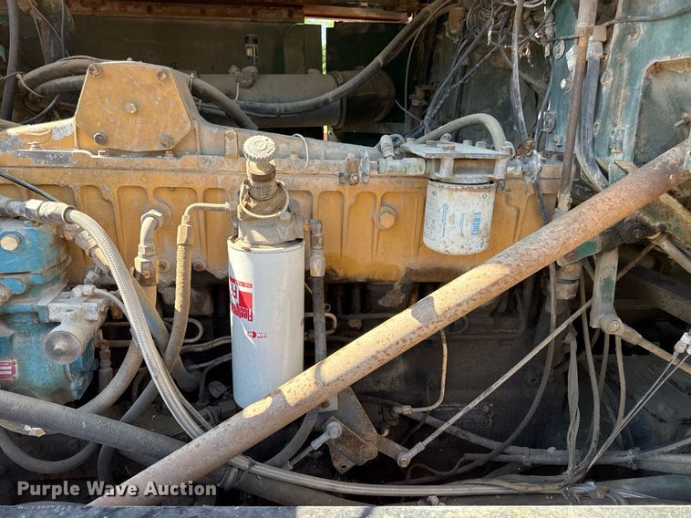 image for item DZ4082 1984 Autocar semi truck