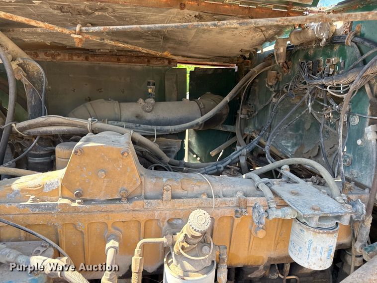 image for item DZ4082 1984 Autocar semi truck