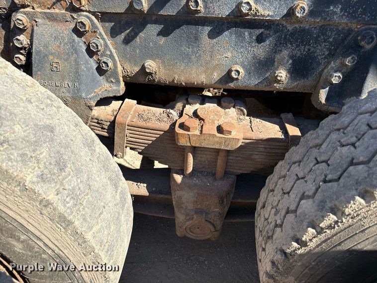 image for item DZ4082 1984 Autocar semi truck