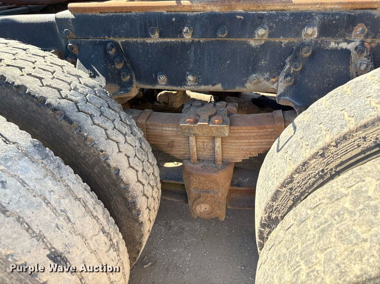 image for item DZ4082 1984 Autocar semi truck