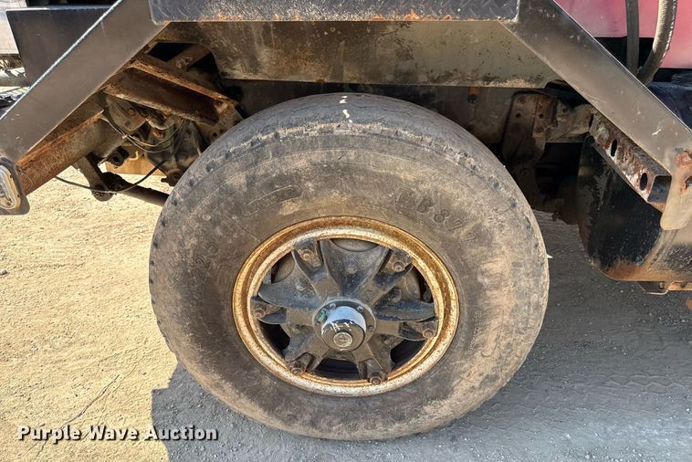 image for item DZ4082 1984 Autocar semi truck