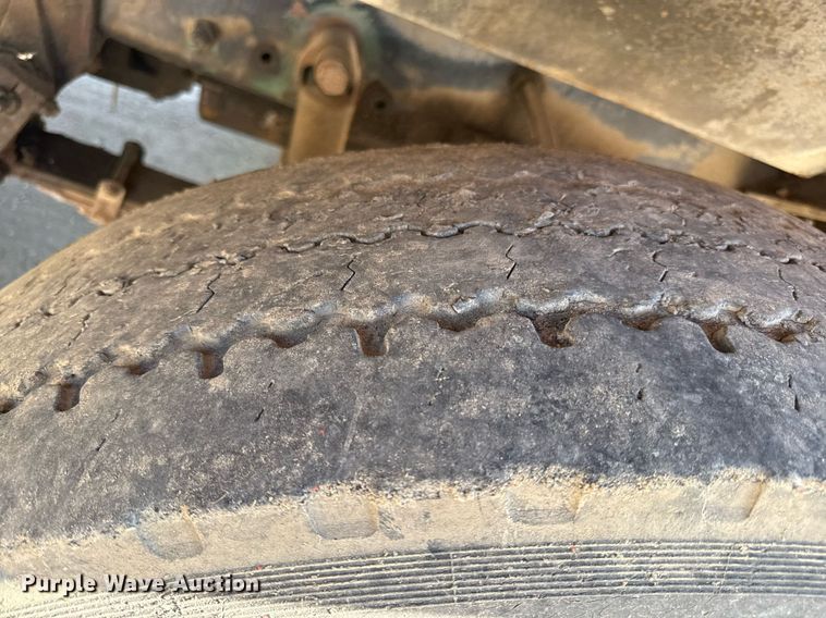 image for item DZ4082 1984 Autocar semi truck