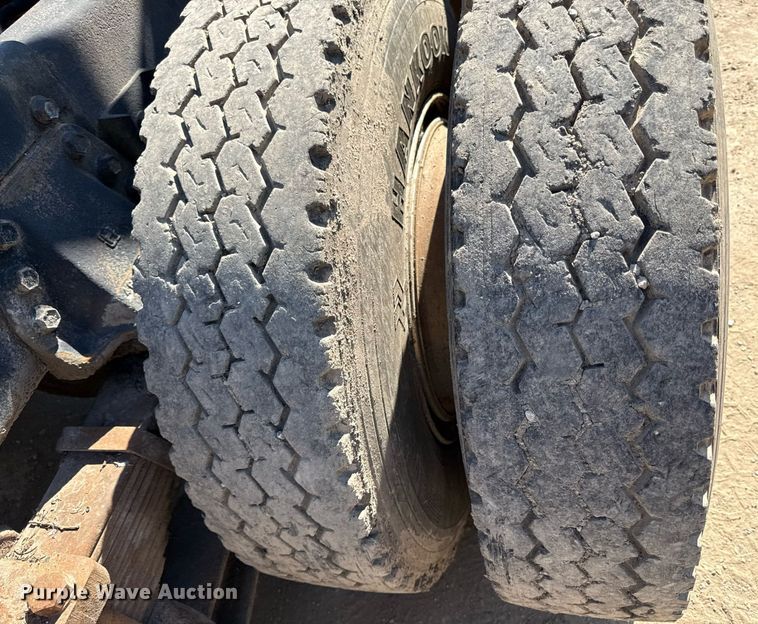 image for item DZ4082 1984 Autocar semi truck