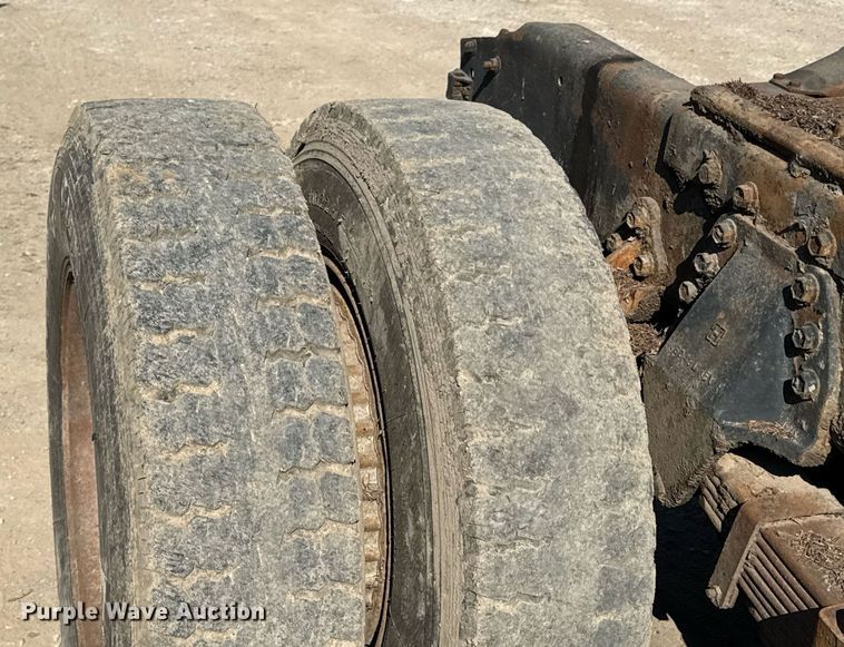 image for item DZ4082 1984 Autocar semi truck