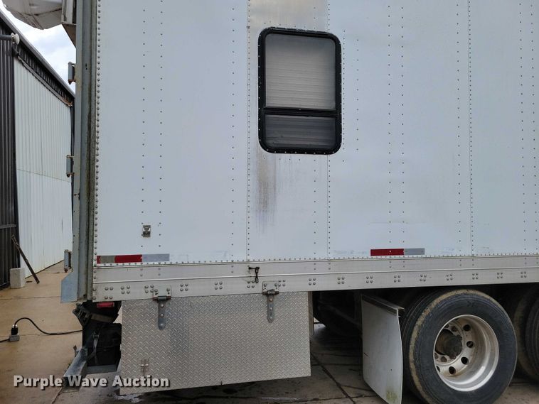 image for item DZ6611 1997 Fruehauf FBHLP9 camper