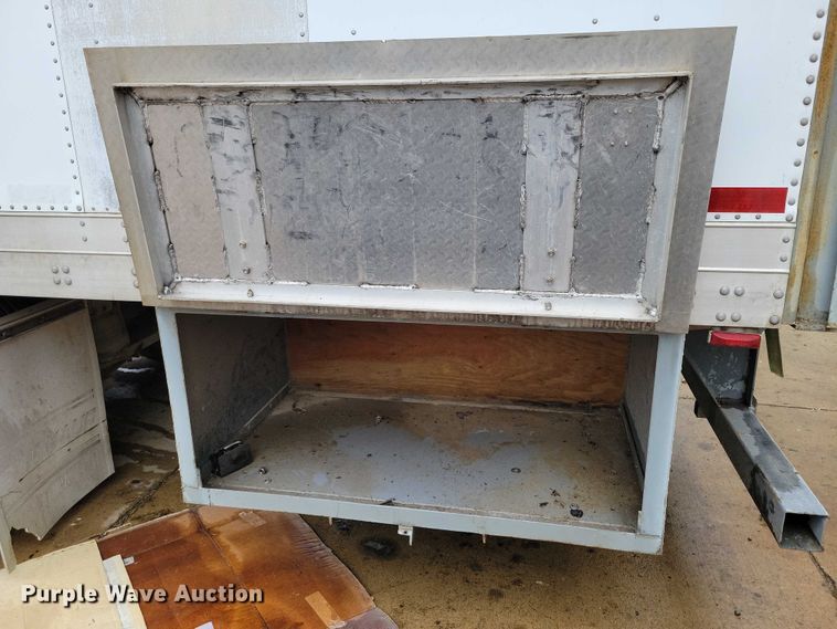 image for item DZ6611 1997 Fruehauf FBHLP9 camper