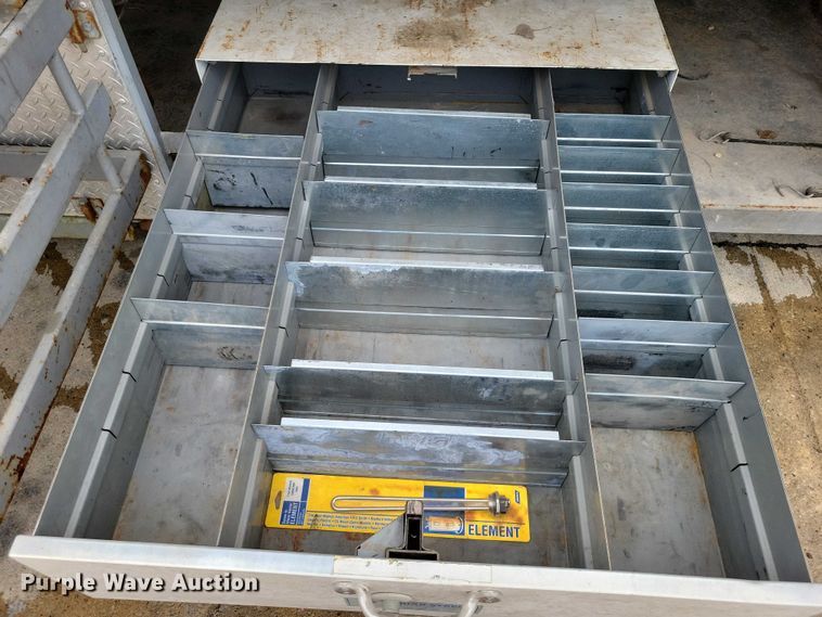 image for item DZ6611 1997 Fruehauf FBHLP9 camper