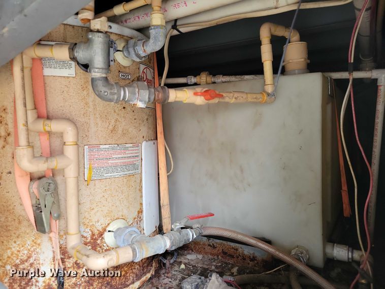 image for item DZ6611 1997 Fruehauf FBHLP9 camper