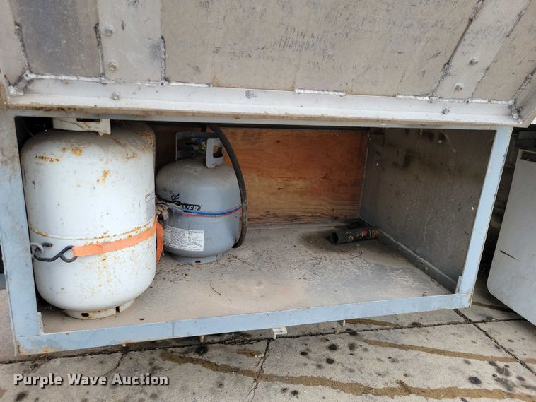 image for item DZ6611 1997 Fruehauf FBHLP9 camper