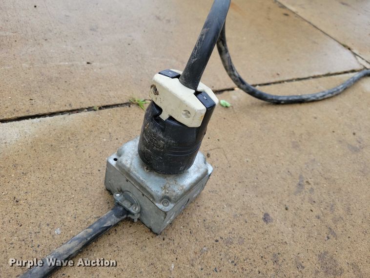 image for item DZ6611 1997 Fruehauf FBHLP9 camper