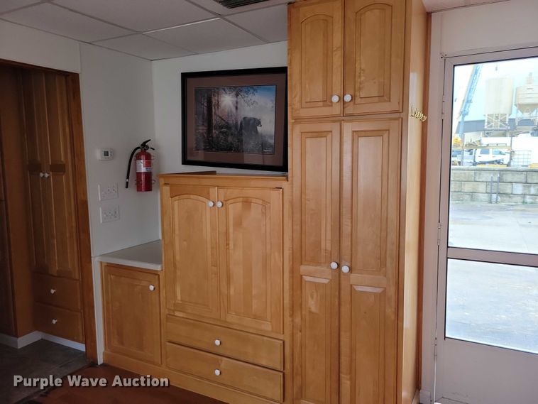 image for item DZ6611 1997 Fruehauf FBHLP9 camper