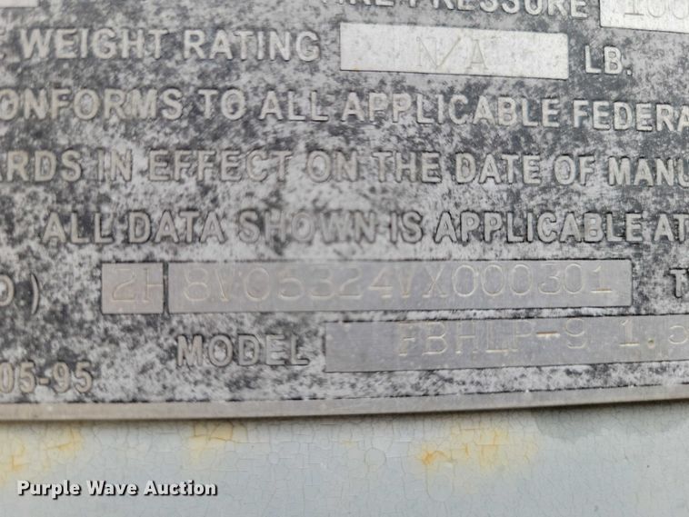 image for item DZ6611 1997 Fruehauf FBHLP9 camper