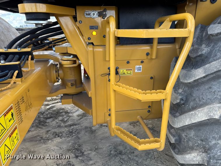 image for item EA1889 2023 Caterpillar CS56B single drum vibratory roller