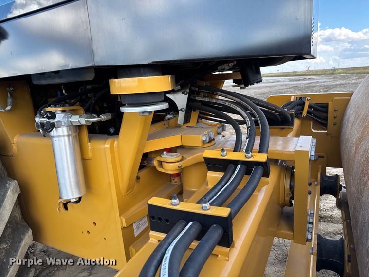 image for item EA1889 2023 Caterpillar CS56B single drum vibratory roller