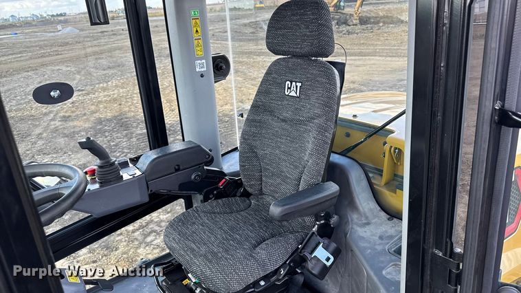 image for item EA1889 2023 Caterpillar CS56B single drum vibratory roller