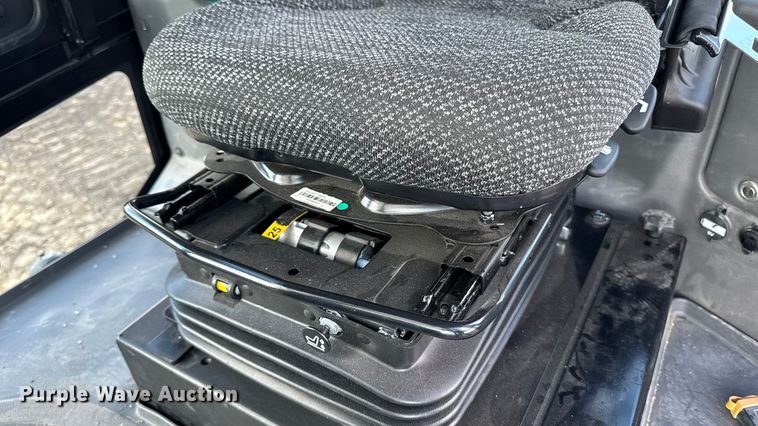 image for item EA1889 2023 Caterpillar CS56B single drum vibratory roller