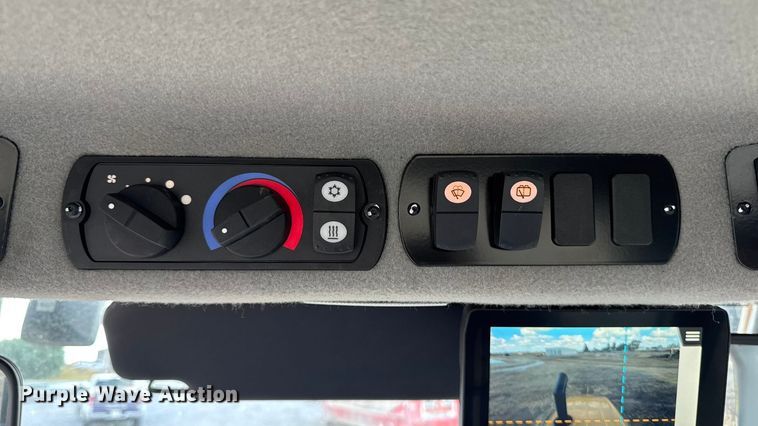 image for item EA1889 2023 Caterpillar CS56B single drum vibratory roller