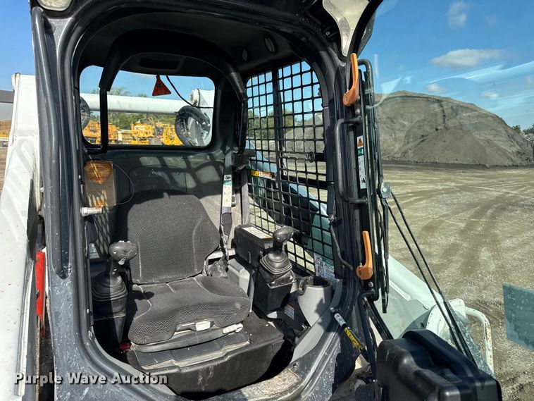 image for item EA1950 2019 Bobcat T770 tracked skid steer loader