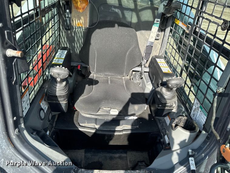 image for item EA1950 2019 Bobcat T770 tracked skid steer loader
