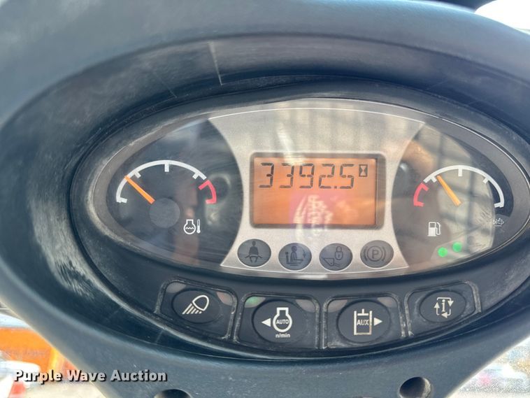 image for item EA1950 2019 Bobcat T770 tracked skid steer loader